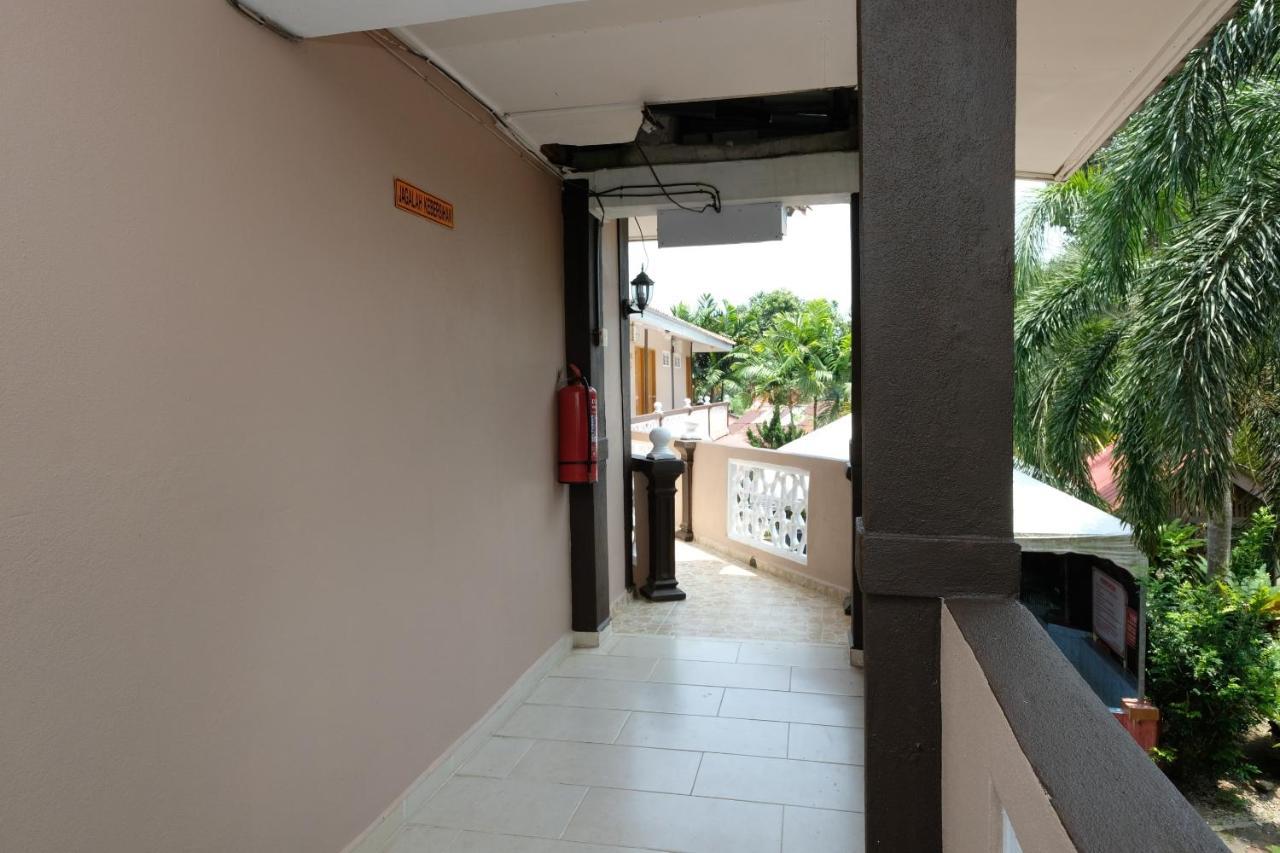 Oyo 44005 Senangin Resort & Cafe Tumpat Bagian luar foto