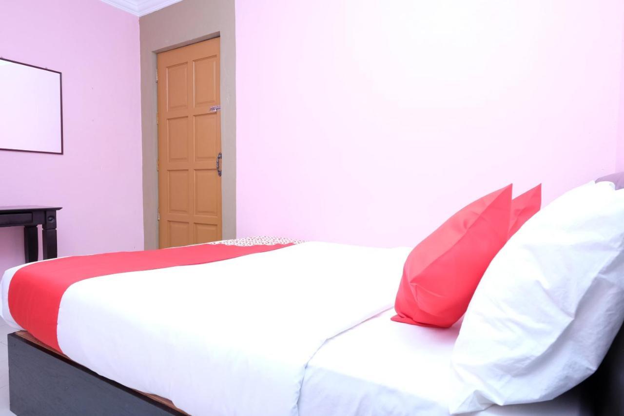 Oyo 44005 Senangin Resort & Cafe Tumpat Bagian luar foto