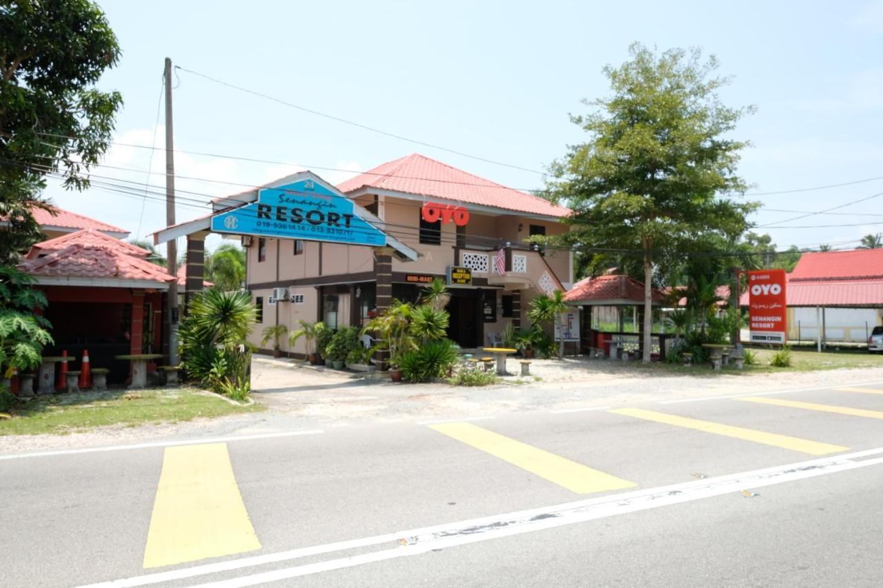 Oyo 44005 Senangin Resort & Cafe Tumpat Bagian luar foto