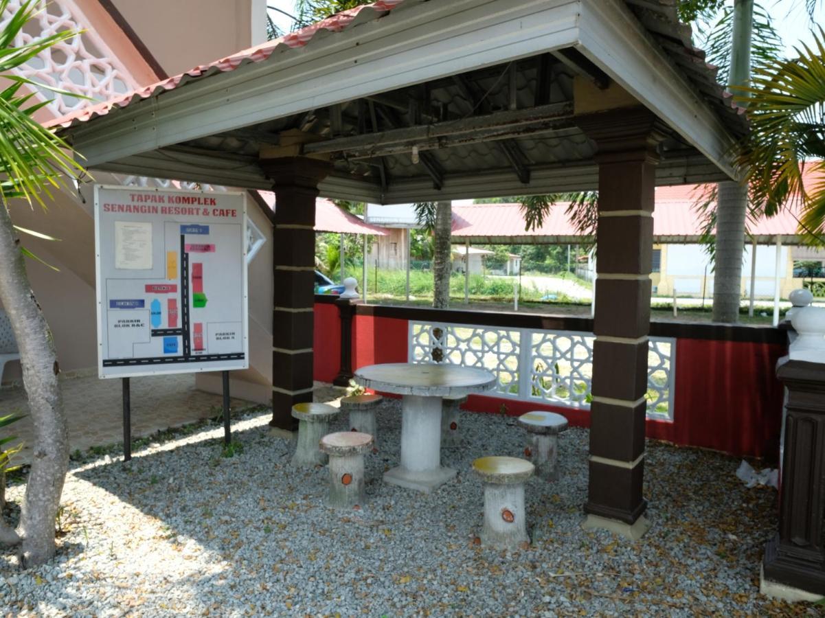 Oyo 44005 Senangin Resort & Cafe Tumpat Bagian luar foto