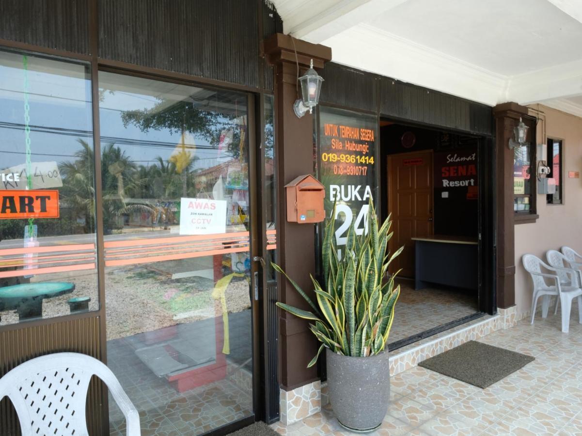 Oyo 44005 Senangin Resort & Cafe Tumpat Bagian luar foto